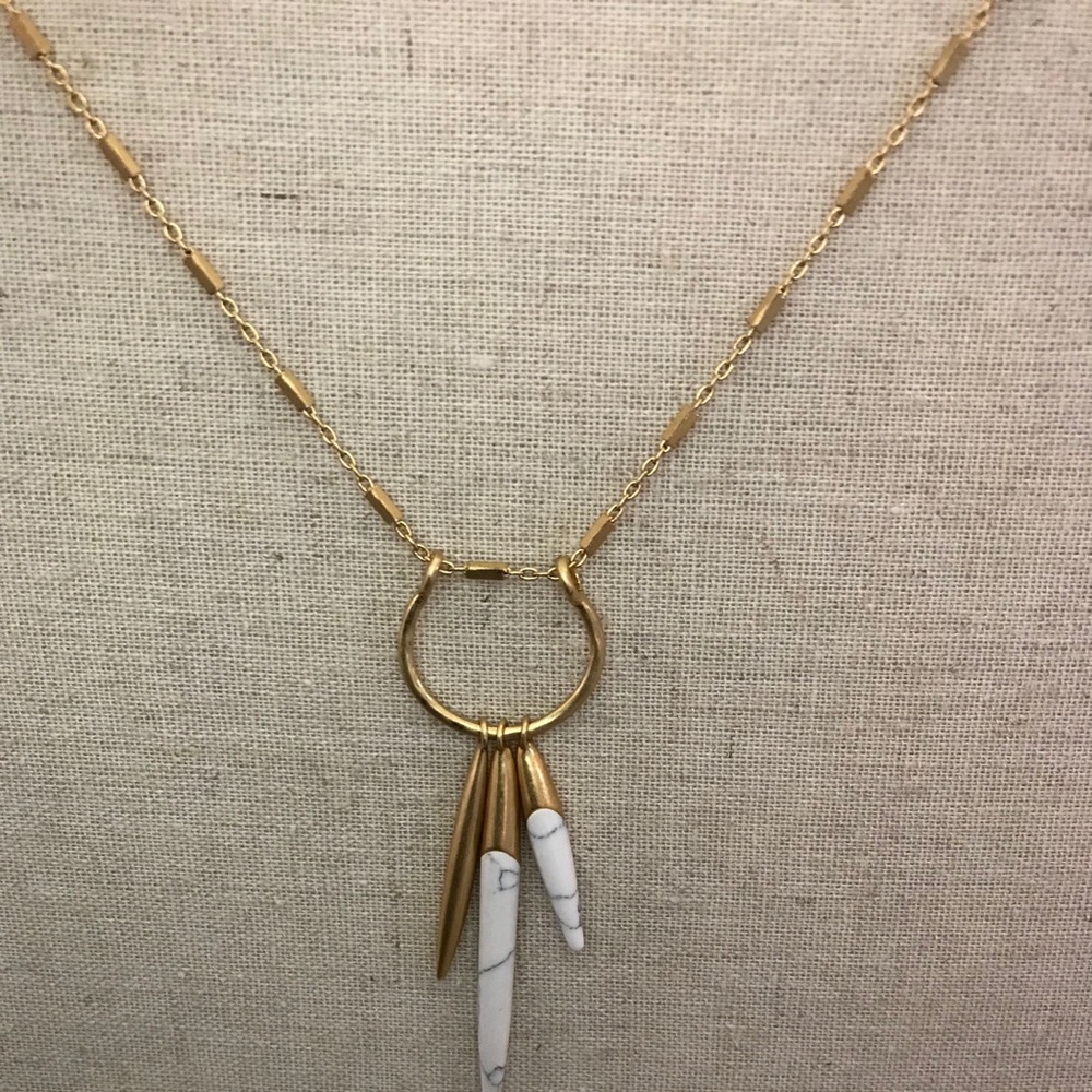 Stella & dot faux marble necklace